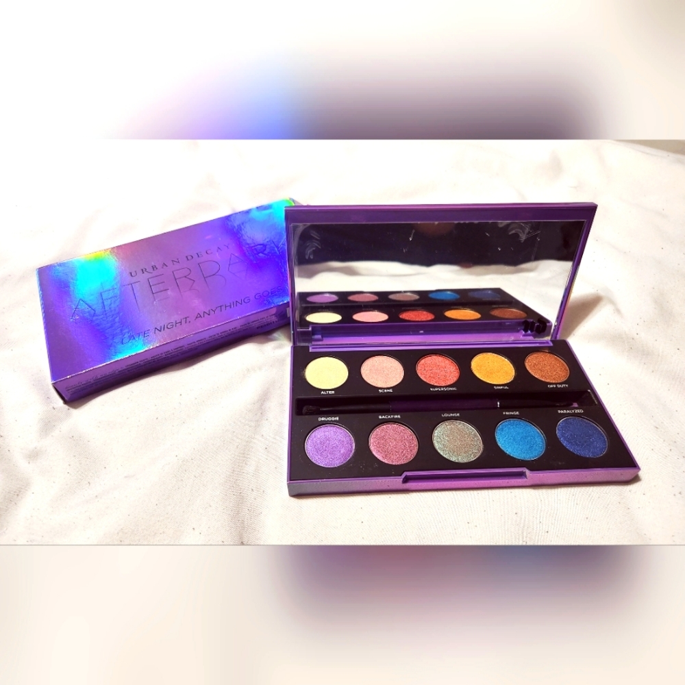 Urban Decay After Dark eyeshadow pallette